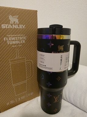 Stanley Black Iridescent Engraved Logo FlowState Quencher Tumbler 40 Oz